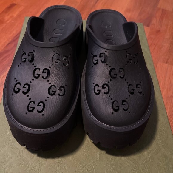 Gucci perforated mules - Picture 1 of 3